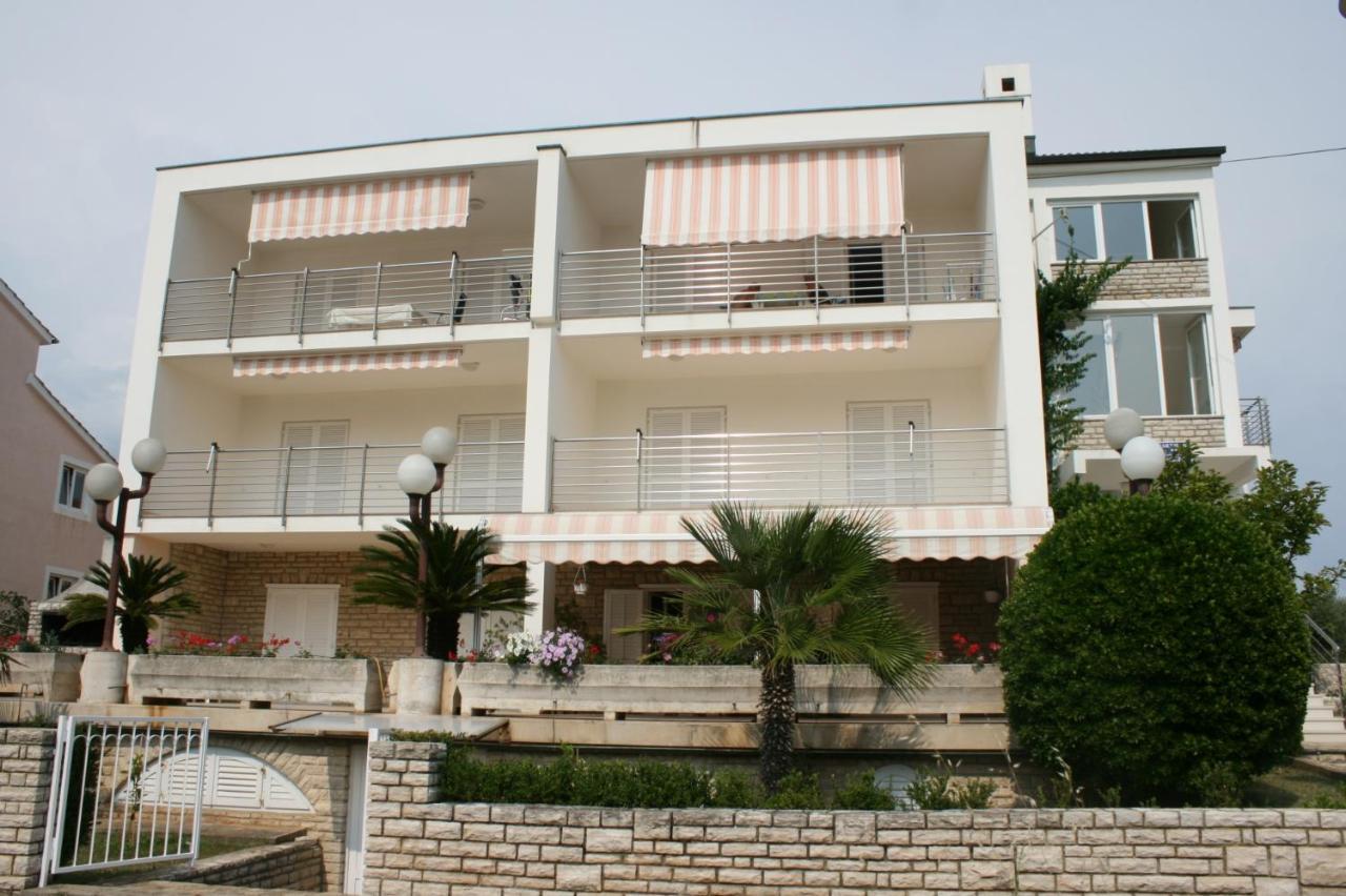 Apartments With A Parking Space Novalja, Pag - 6398 Exterior foto