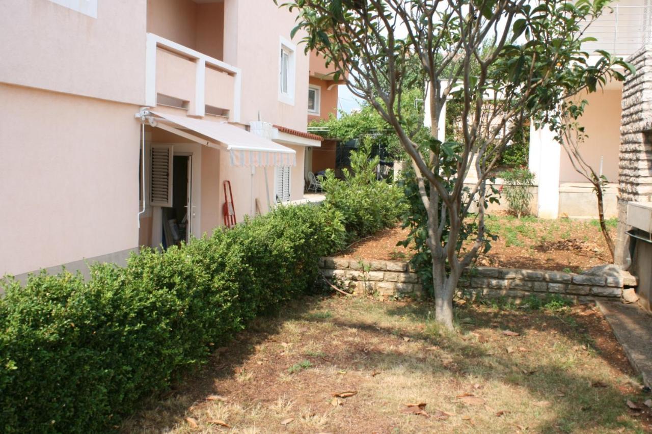 Apartments With A Parking Space Novalja, Pag - 6398 Exterior foto