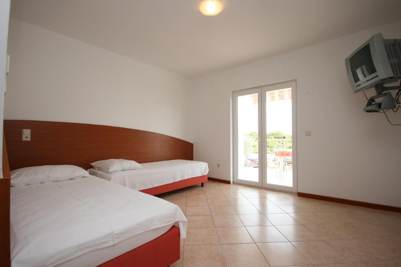 Apartments With A Parking Space Novalja, Pag - 6398 Exterior foto