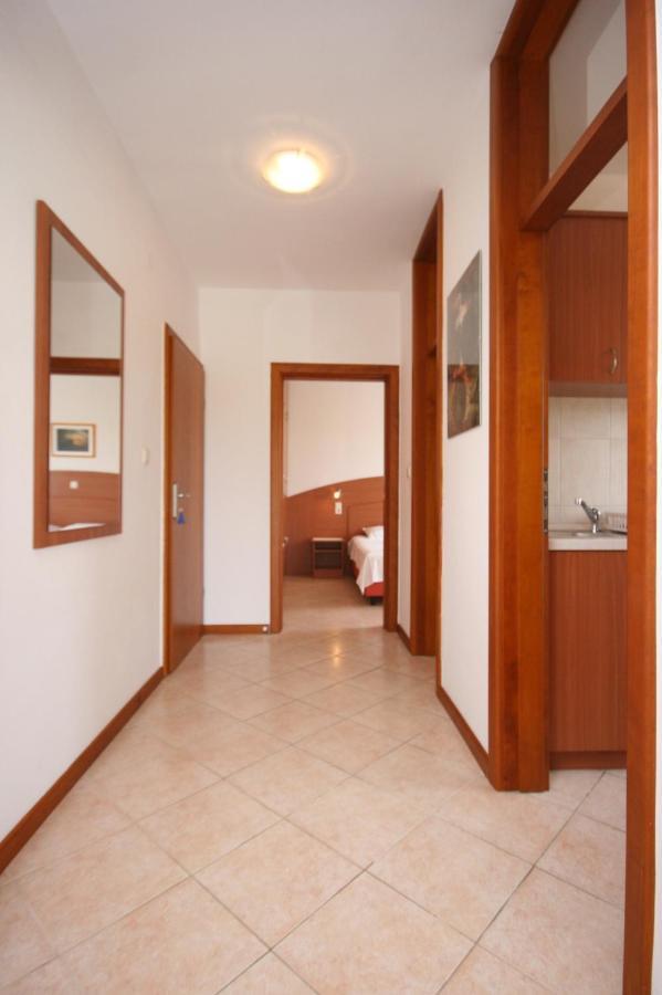 Apartments With A Parking Space Novalja, Pag - 6398 Exterior foto